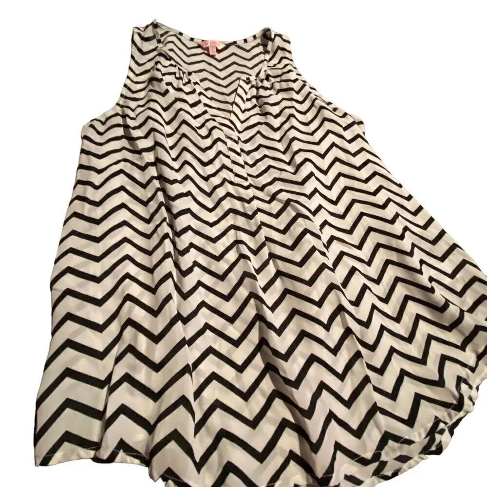 Candies size large sleeveless blouse like new condition see pics